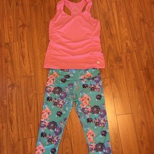 Tank Top & Floral Crops